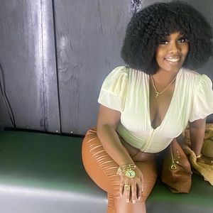 Meet your Posher, Jaala